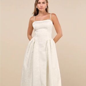 Gorgeous Extravagance Ivory Floral Jacquard Maxi Dress